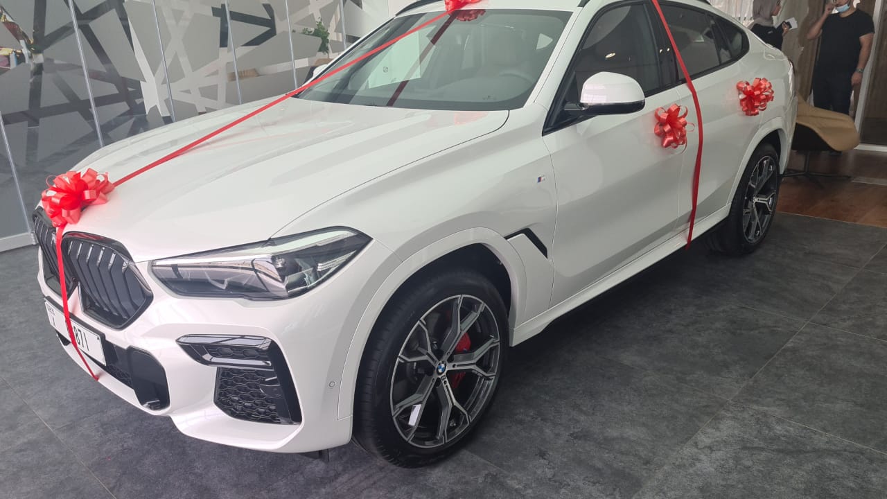 BMW x6 M40 2023 for rent in dubai